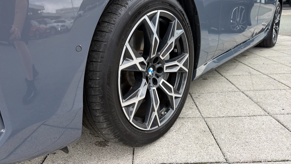 BMW i7 I7 Edrive50 M Sport Blue #55