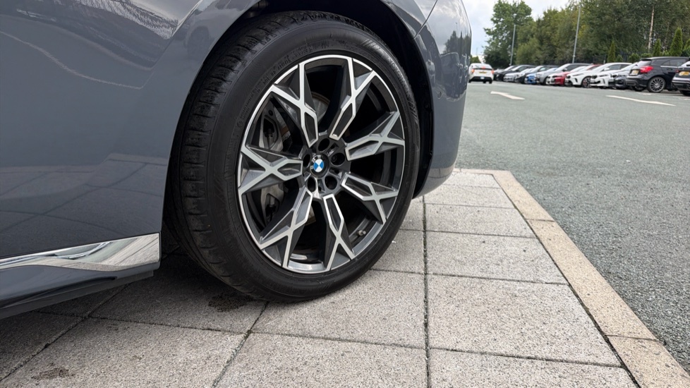 BMW i7 I7 Edrive50 M Sport Blue #35