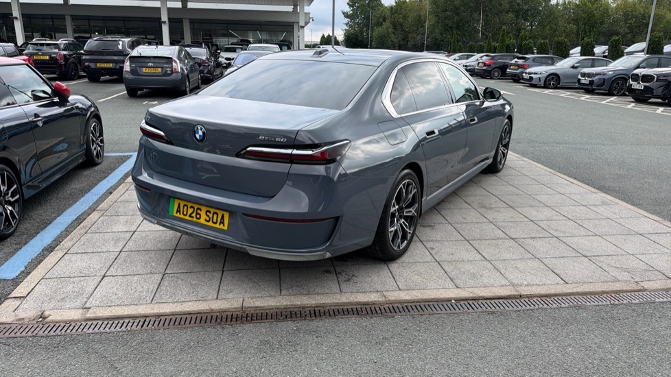 BMW i7 I7 Edrive50 M Sport Blue #33