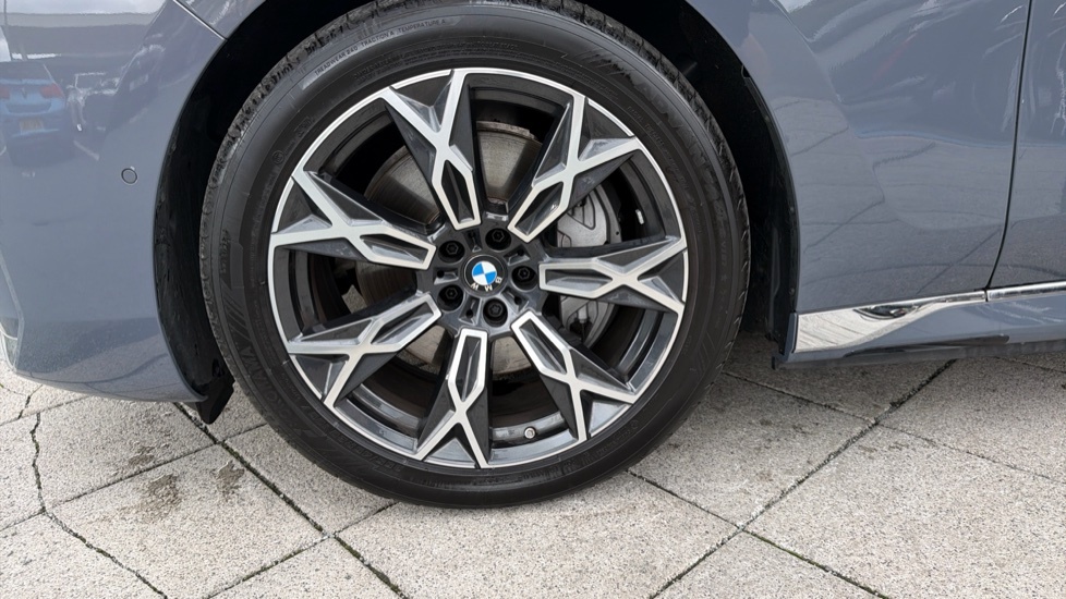 BMW i7 I7 Edrive50 M Sport Blue #54