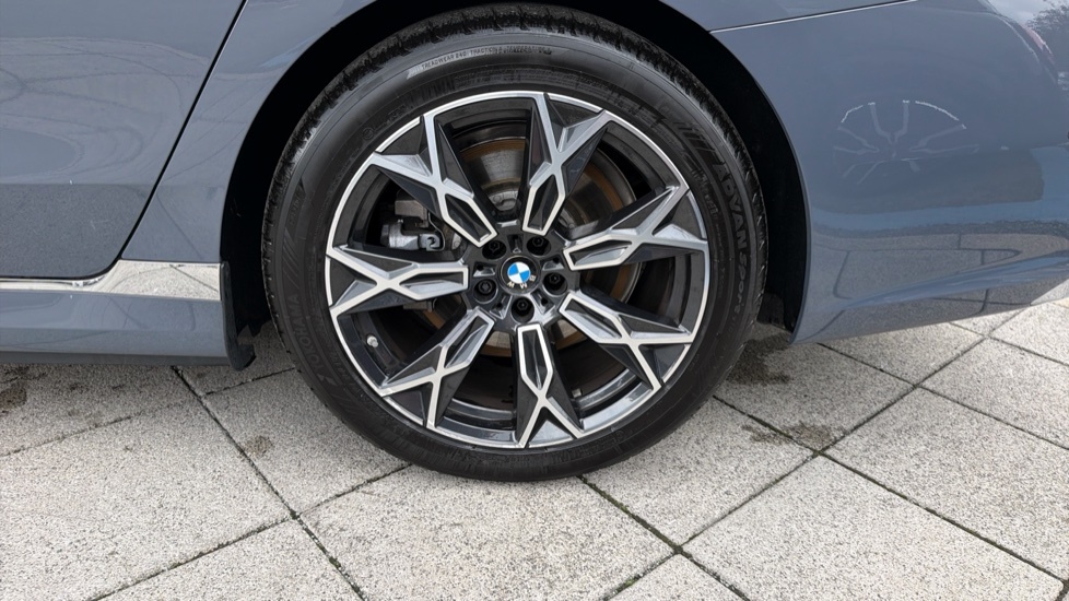BMW i7 I7 Edrive50 M Sport Blue #51