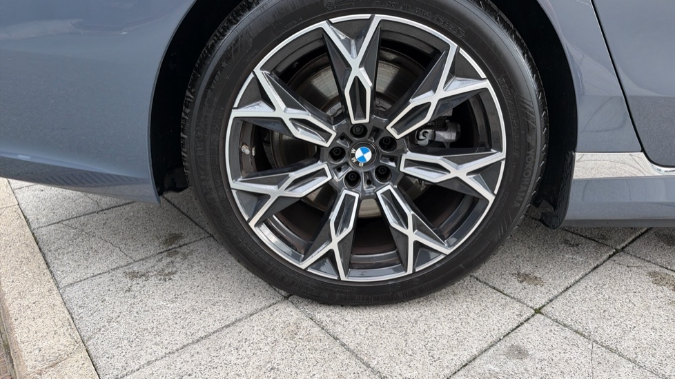 BMW i7 I7 Edrive50 M Sport Blue #43