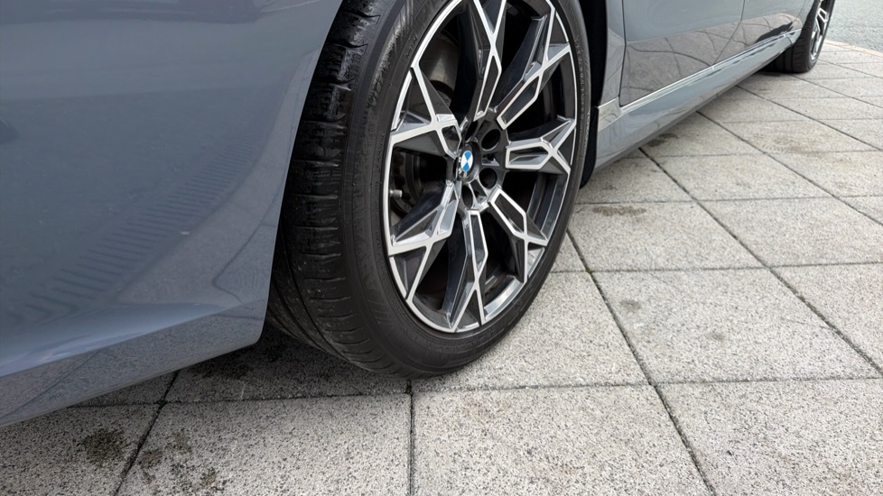 BMW i7 I7 Edrive50 M Sport Blue #44