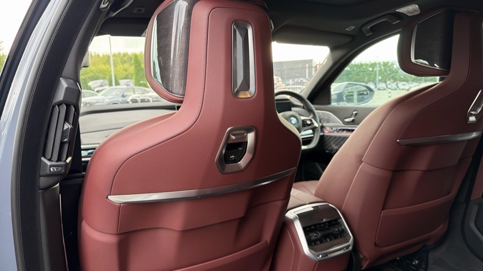 BMW i7 I7 Edrive50 M Sport Blue #67