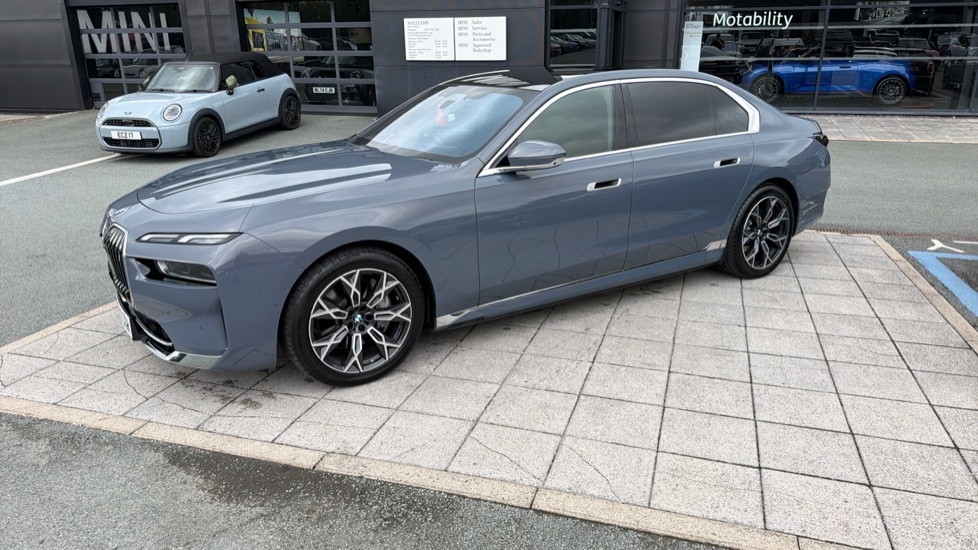 BMW i7 I7 Edrive50 M Sport Blue #28