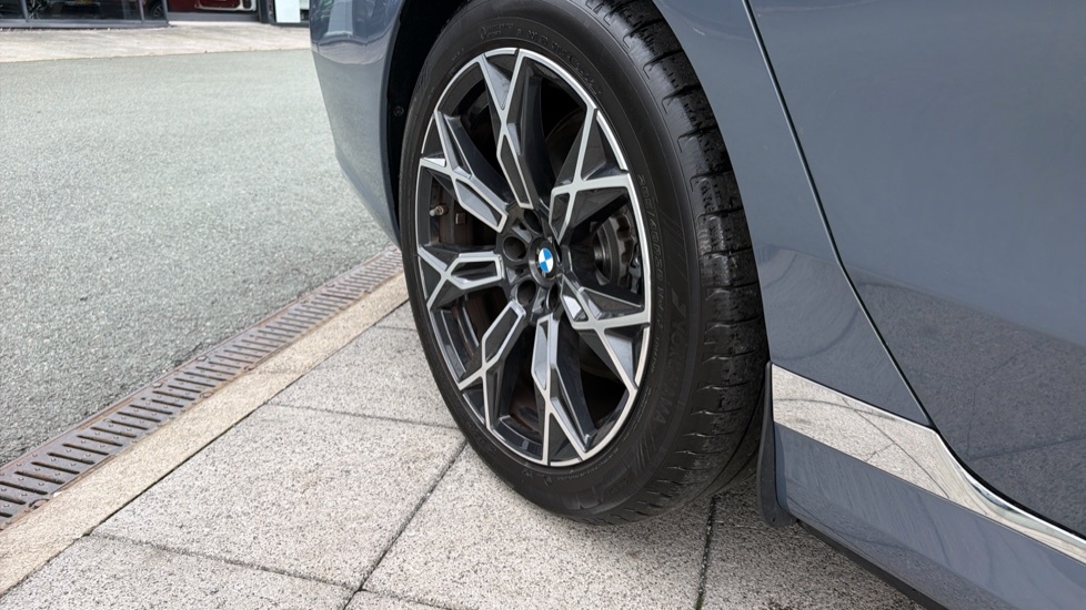 BMW i7 I7 Edrive50 M Sport Blue #42