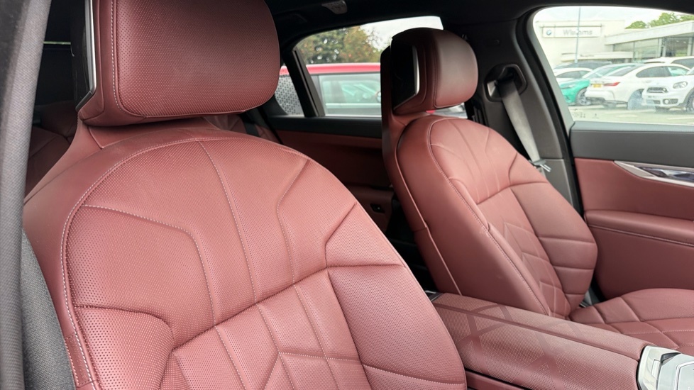 BMW i7 I7 Edrive50 M Sport Blue #95