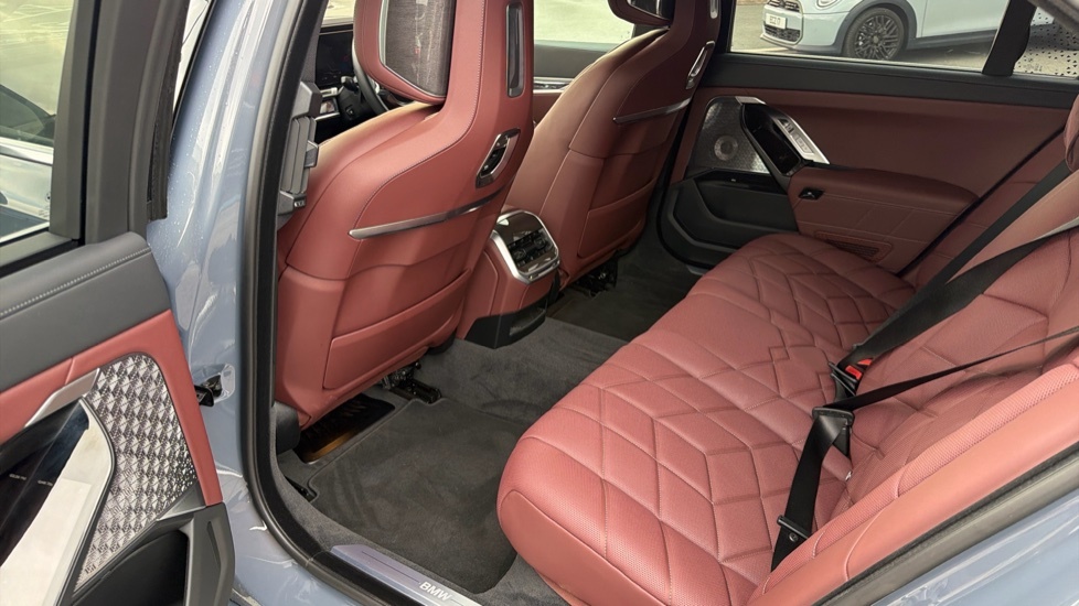 BMW i7 I7 Edrive50 M Sport Blue #63