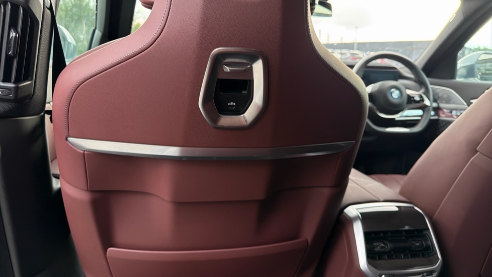 BMW i7 I7 Edrive50 M Sport Blue #68