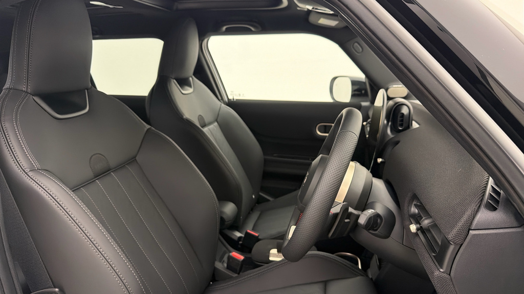 Mini Hatch 1.5 C Sport Red #11