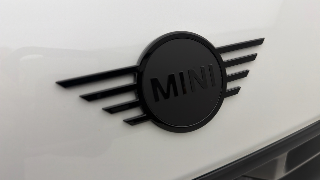 Mini Hatch 1.5 C Sport Red #22