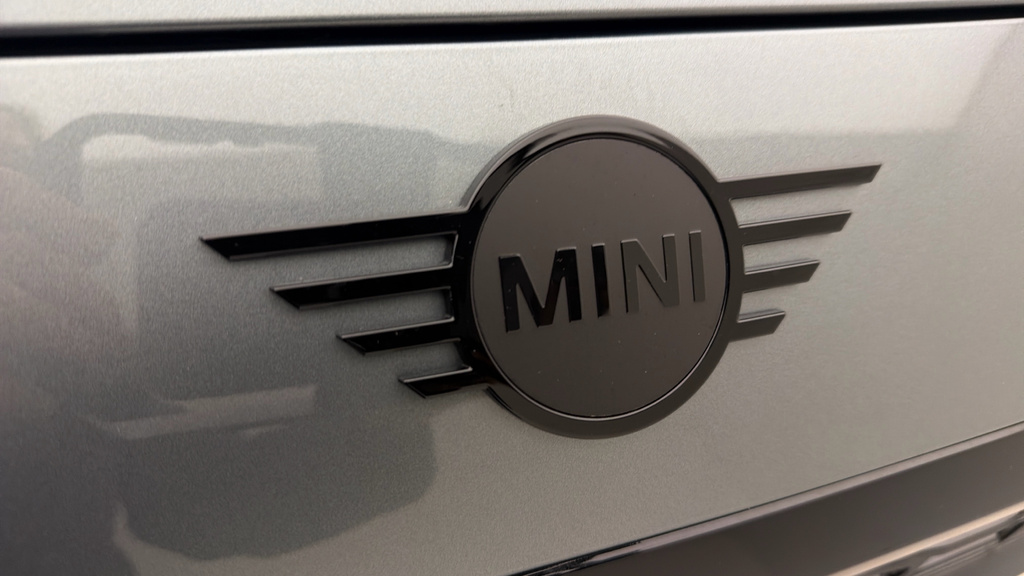 Mini Countryman U25 Mini E White #21