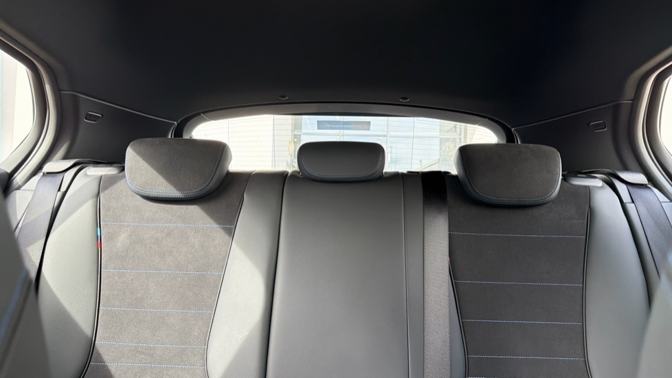 BMW M1 2.0 Xdrive Grey #51