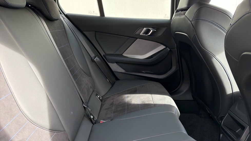 BMW M1 2.0 Xdrive Grey #28