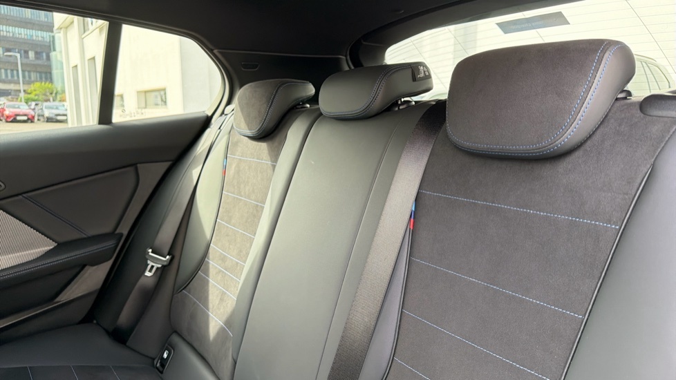 BMW M1 2.0 Xdrive Grey #43