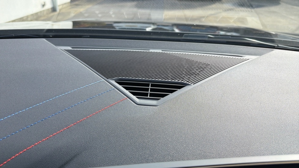 BMW M1 2.0 Xdrive Grey #76