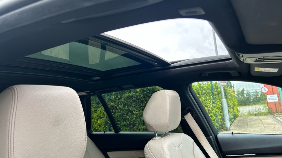 BMW 3 Series Saloon Black #76