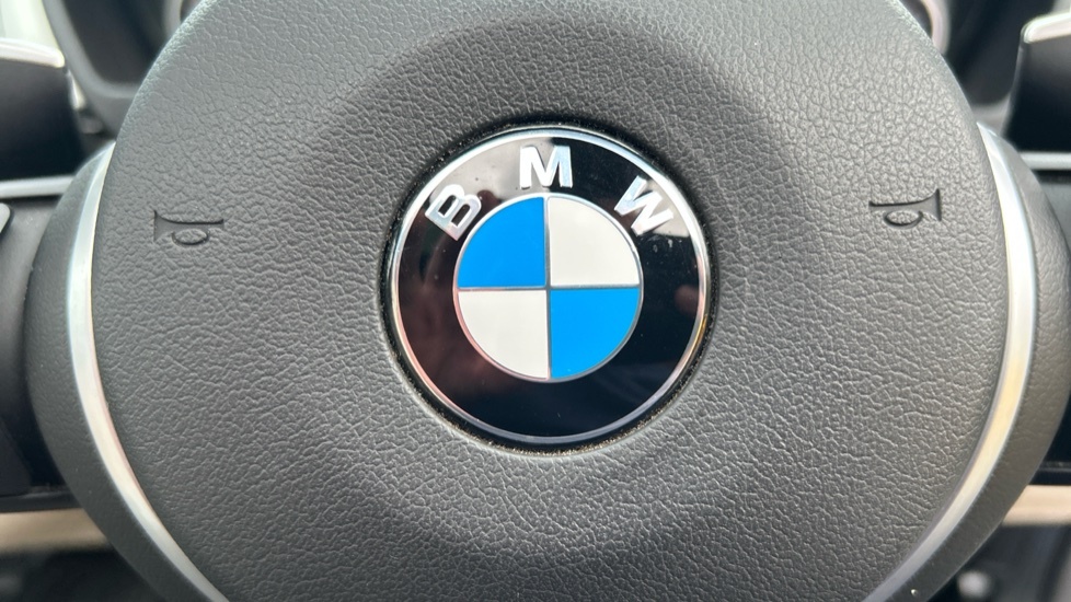 BMW 3 Series Saloon Black #56