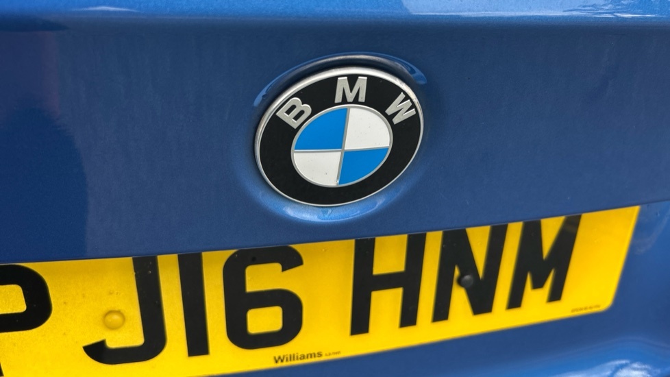 BMW 3 Series Saloon Black #41
