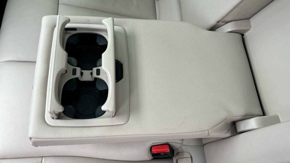 BMW 3 Series Saloon Black #39