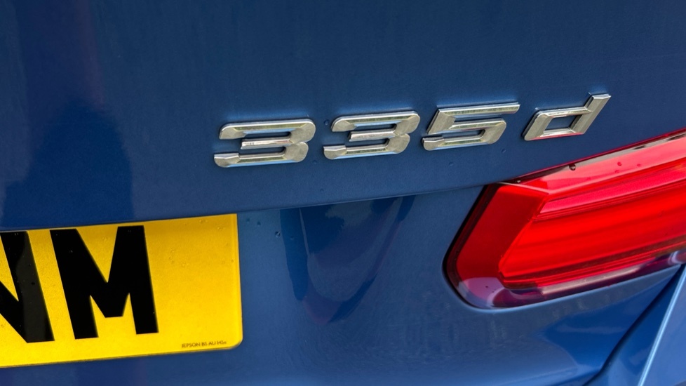 BMW 3 Series Saloon Black #42