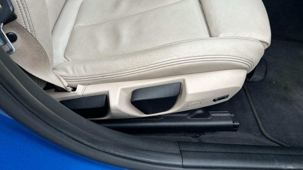 BMW 3 Series Saloon Black #48