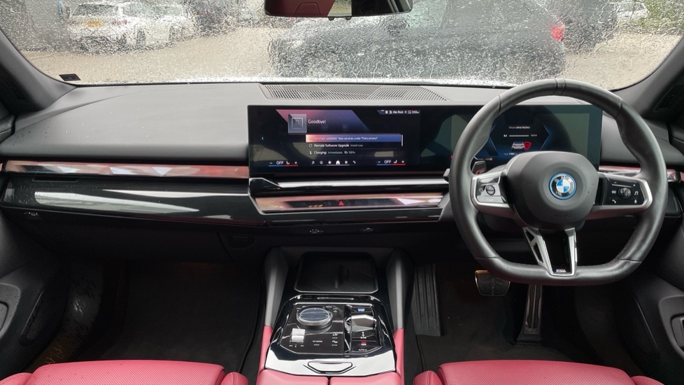 BMW i5 Edrive40 M Sport White #4
