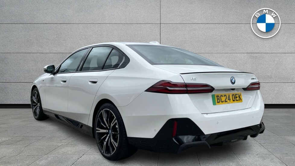 BMW i5 Edrive40 M Sport White #2