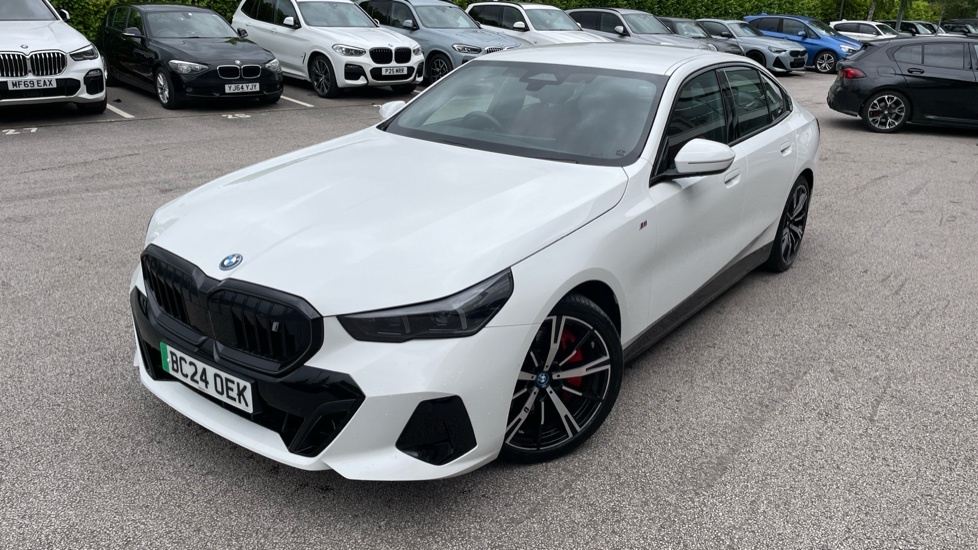 BMW i5 Edrive40 M Sport White #26
