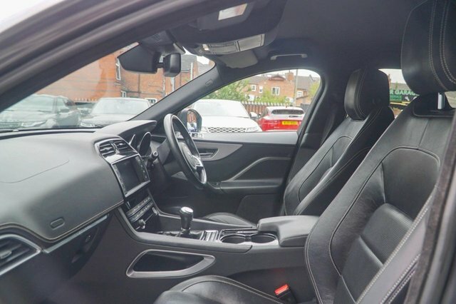 Jaguar F-Pace 2018 2.0 D180 R-sport Suv Awd Eu Grey #2
