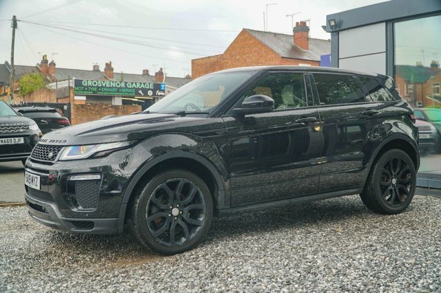 Land Rover Range Rover Evoque 2019 2.0 Td4 Hse Dynamic Suv 4Wd E Black #3