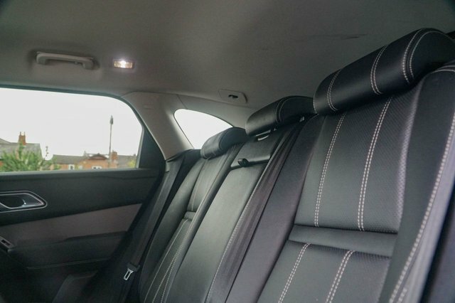 Land Rover Range Rover Velar R-dynamic S Black #32