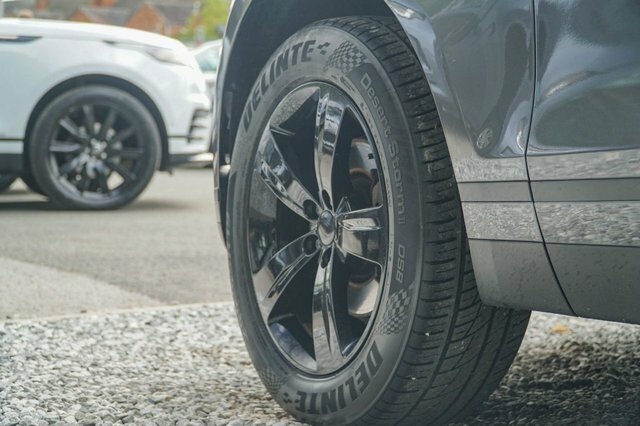 Land Rover Range Rover Velar R-dynamic S Black #19