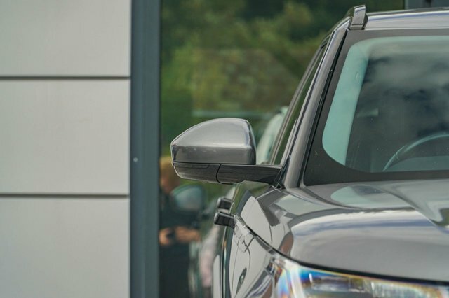 Land Rover Range Rover Velar R-dynamic S Black #10