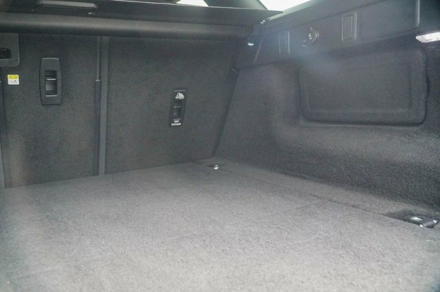 Land Rover Range Rover Velar S Black #51
