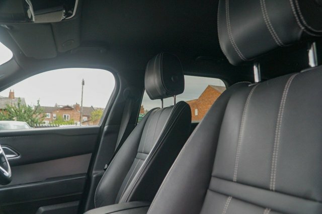 Land Rover Range Rover Velar S Black #22