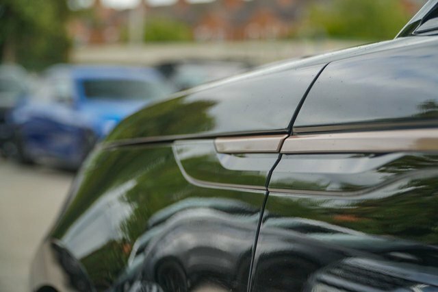 Land Rover Range Rover Velar S Black #20