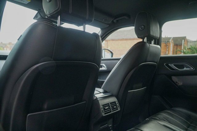 Land Rover Range Rover Velar S Black #34