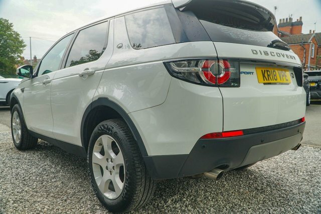 Land Rover Discovery Sport 2018 2.0 Ed4 Se Tech Suv Euro 6 White #5