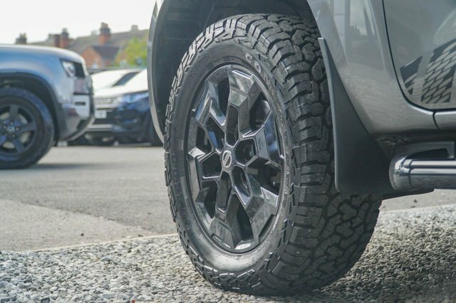 Nissan Navara   #19