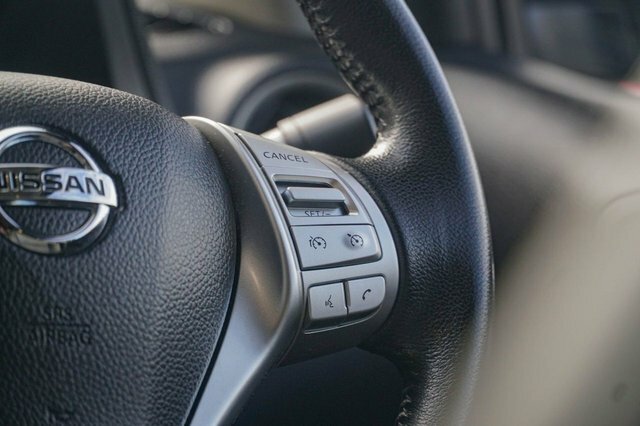 Nissan Navara   #37