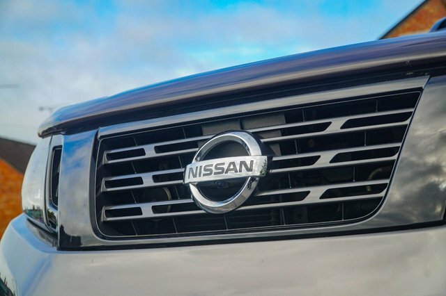 Nissan Navara   #16