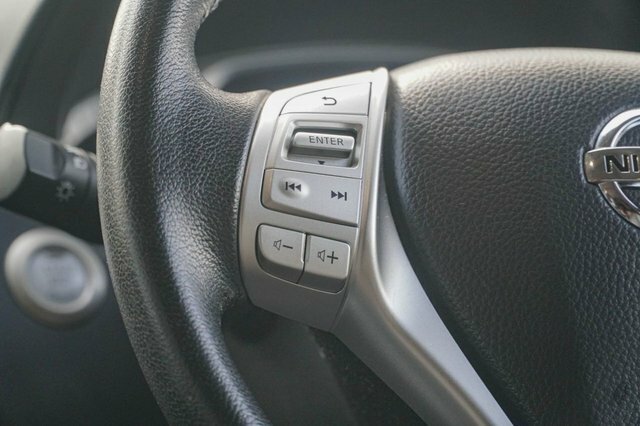 Nissan Navara   #36