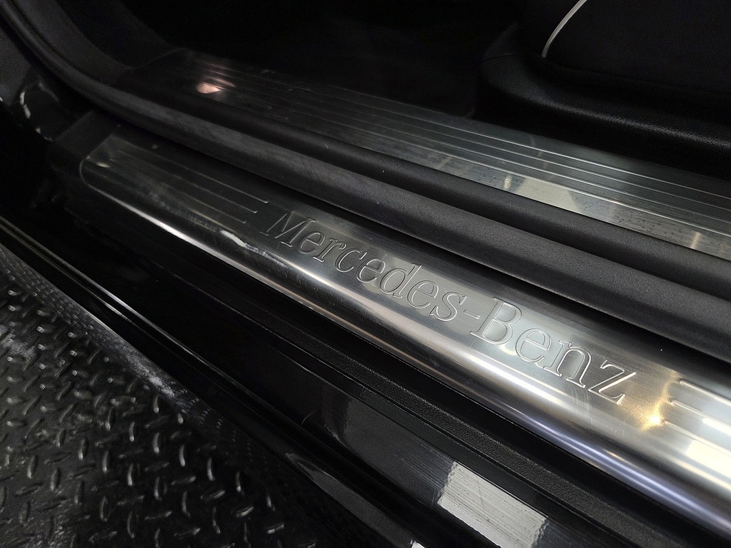 Mercedes-Benz SL Class Black #9