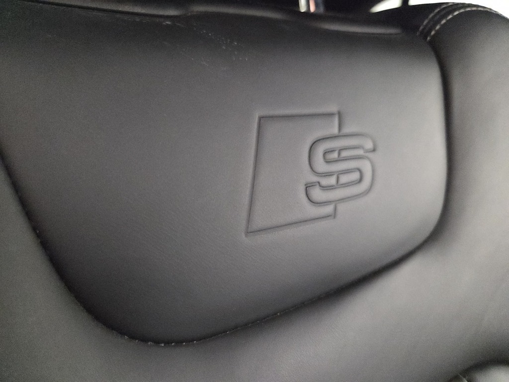 Audi Q8 3.0 Tfsie V6 55 Black Edition Suv Plug- Orange #3