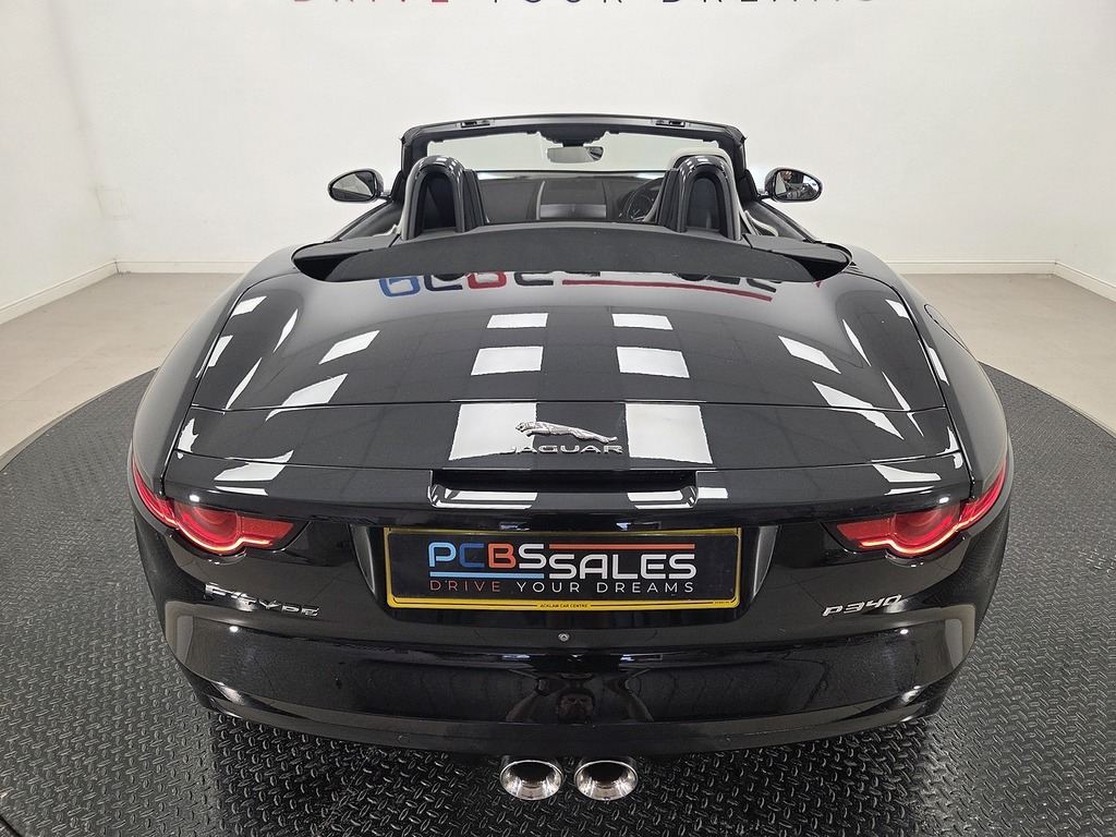 Jaguar F-Type 3.0 380 Sc V6 Chequered Flag Red #20