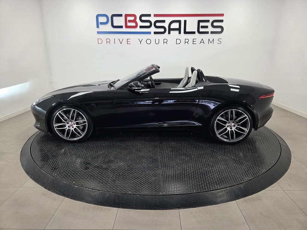 Jaguar F-Type 3.0 380 Sc V6 Chequered Flag Red #22