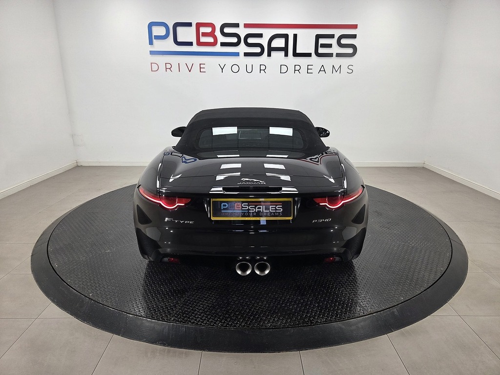 Jaguar F-Type 3.0 380 Sc V6 Chequered Flag Red #12