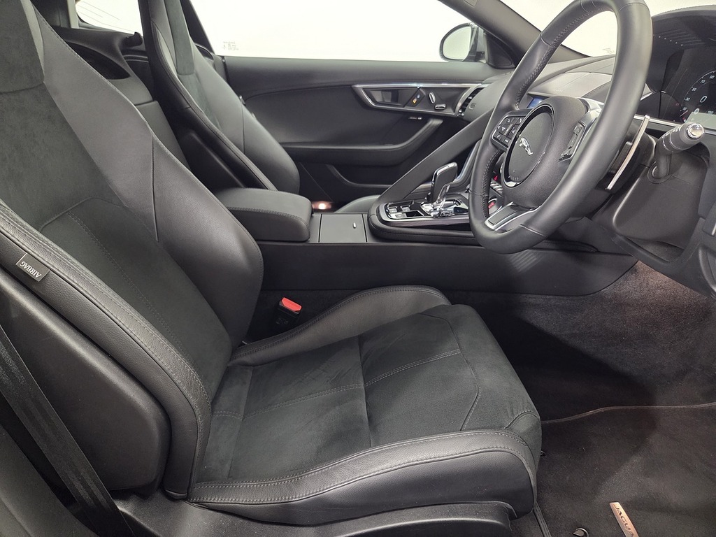 Jaguar F-Type 2.0I R-dynamic Coupe Euro 6 Ss Grey #3
