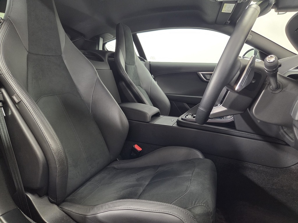 Jaguar F-Type 2.0I R-dynamic Coupe Euro 6 Ss Grey #2